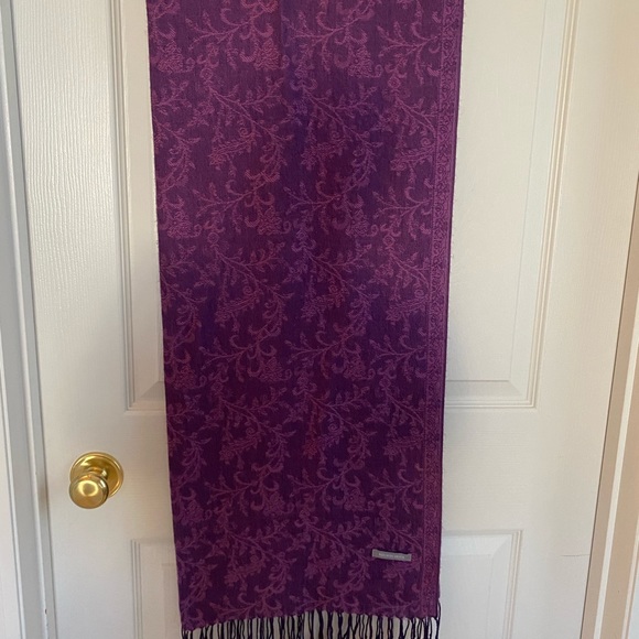 Jacquard Soft / Silky scarf🌸 - Picture 1 of 7